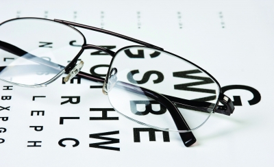 近视+老花眼镜 并非人人适宜