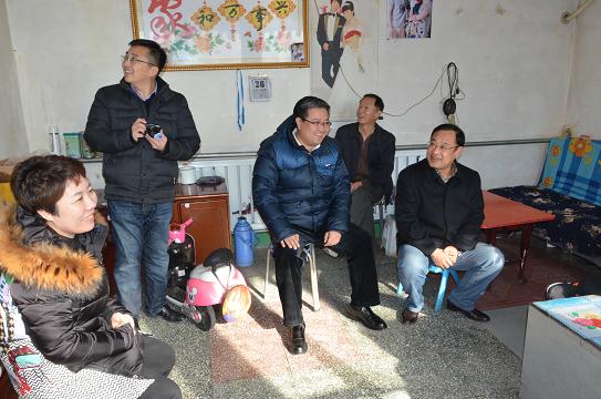 区政协副主席闫广志、民政局副局长李永生到牛