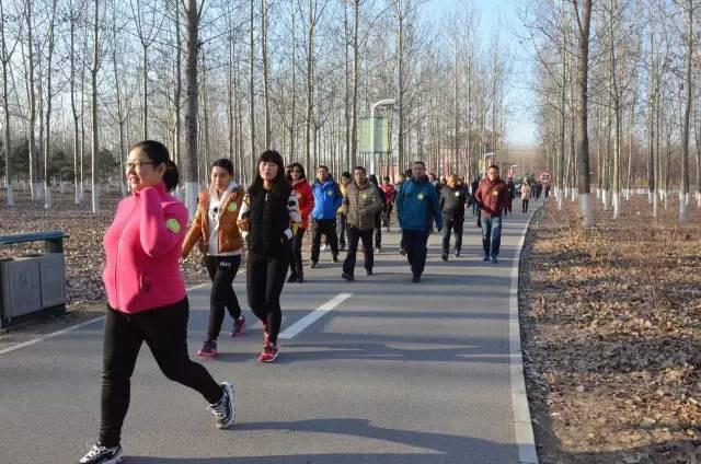牛栏山镇工会举办职工健步走活动