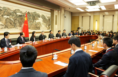 王安顺会见&ldquo;日本小大使&rdquo;代表团[图]