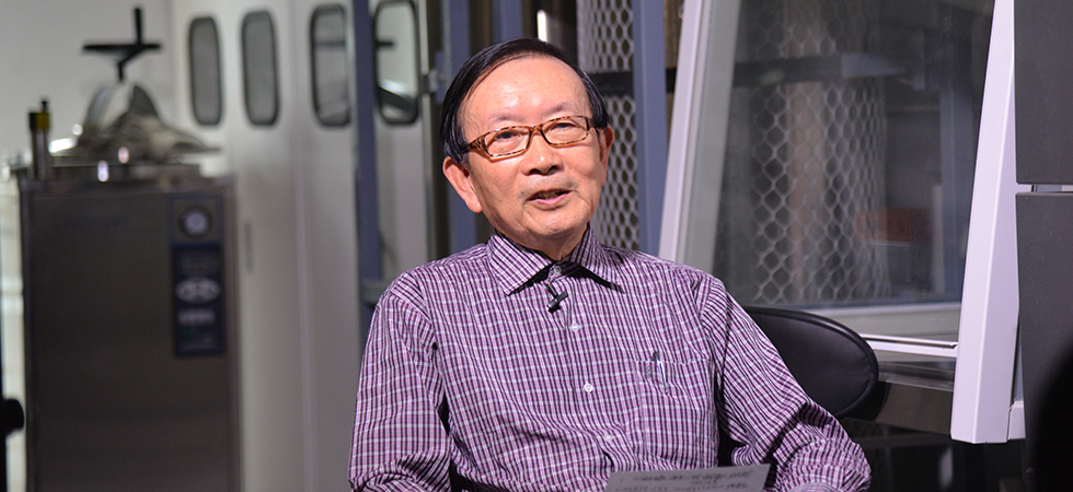 廖福龙接受新华社记者专访