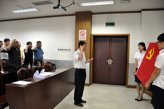 长阳镇举办入党积极分子、发展对象、预备党员培训班