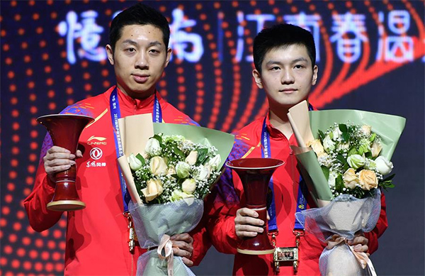 乒乓球世界巡回賽總決賽：樊振東/許昕男雙奪冠