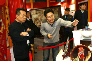 北京文博会两岸工艺美术师现场切磋