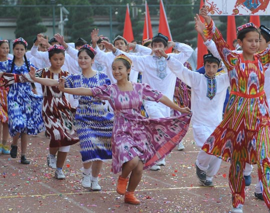 运动会的新疆班同学