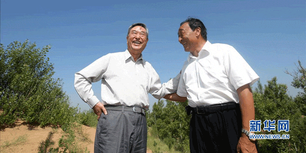 &ldquo;沙漠大叔&rdquo;石光银：敢叫戈壁变良田